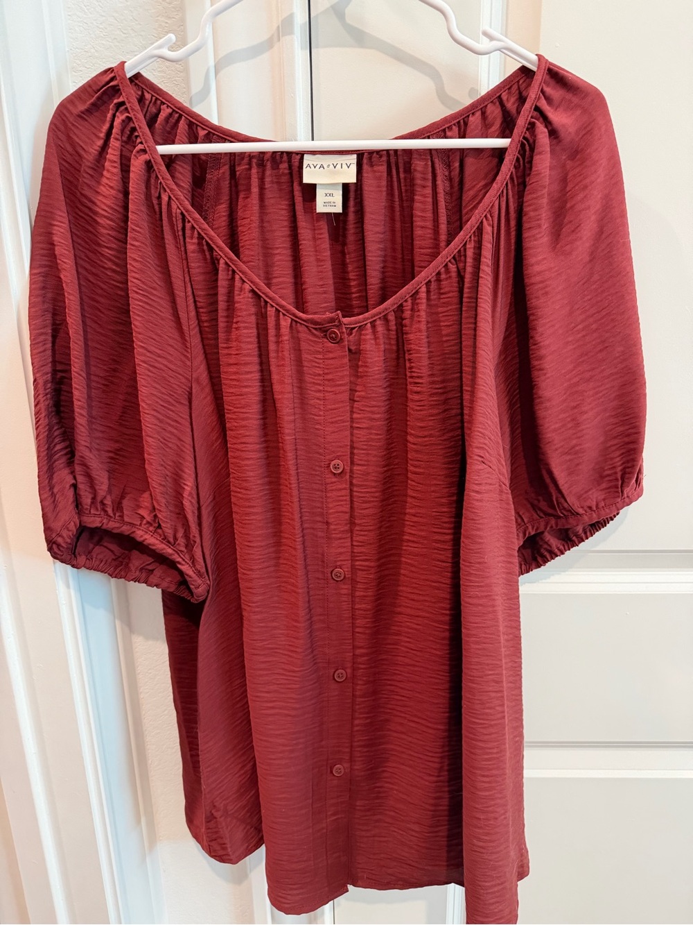 Ava & Viv Rust Burgundy Button-Front Puff Sleeve Blouse